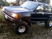 new 2 inch lift and new retro stripe