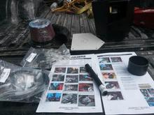contents of box... nice lil color step by step for brand new install as well...