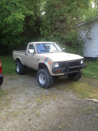 '80 Toyota pickup 01