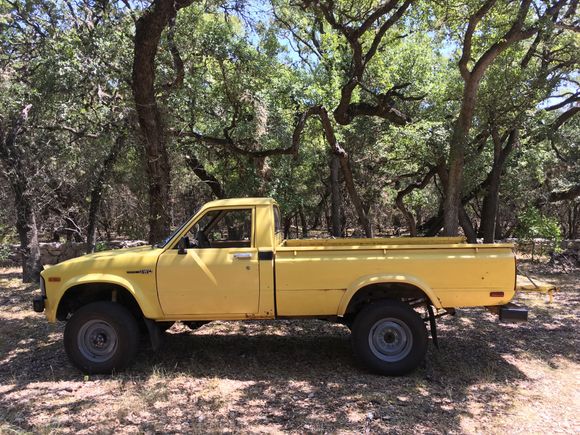 Bed painted since this. Cab due in Jan 2021. Your bed is in fine condition IMHO.