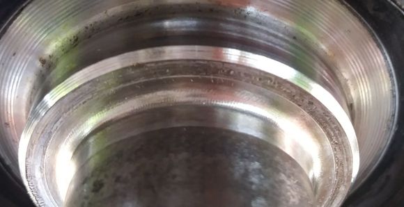 Original Knuckle with the wear on the shoulder