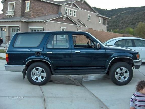 2nd Generation 1993 4Runner Tacoma Wheels 265/65/17
Still sagging, havent changed the rear coils to FJ Cruiser Coils and havent installed the 2 inch control arm spacers in the front.