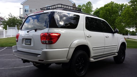 05 Sequoia w/Magnaflow 15808 CatBack