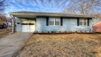 10900 E 31st St S - Independence, MO
