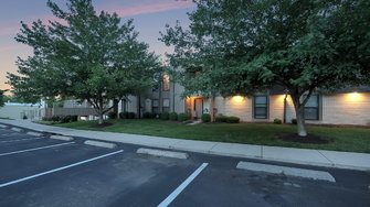 Chesterfield Place Apartments - Chesterfield, MO