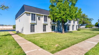 Villa Bonita Apartments  - Dallas, TX