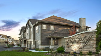 High Bluff Townhomes - Grafton, WI