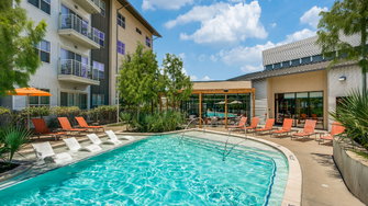 Yorktown Luxury Apartments  - Dallas, TX