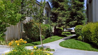 Villa Mondavi  - Bakersfield, CA