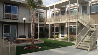 Whiffletree Apartments - Huntington Beach, CA