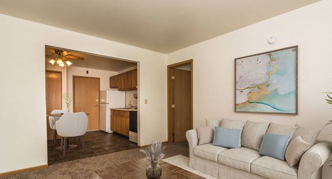 Amberwood Court Reviews Grand Forks ND 2520 9th Ave South