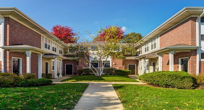 Butterfield Oaks 93 Reviews Aurora Il Apartments For Rent Apartmentratings C