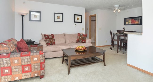 Park West Apartments 74 Reviews Omaha Ne Apartments For