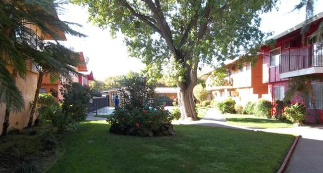 Hill Place Apartments