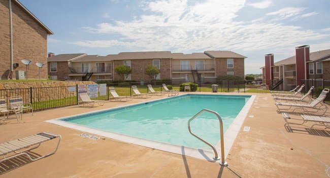 Emerald Hills Apartments - Fort Worth TX