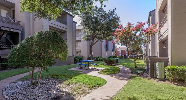 One Townecrest Apartments - Mesquite TX