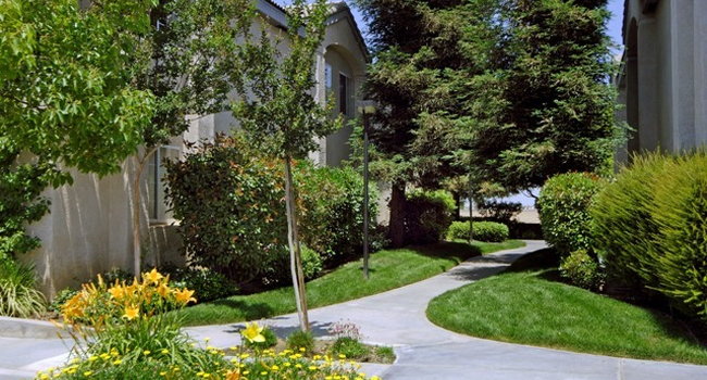 Villa Mondavi  - Bakersfield CA