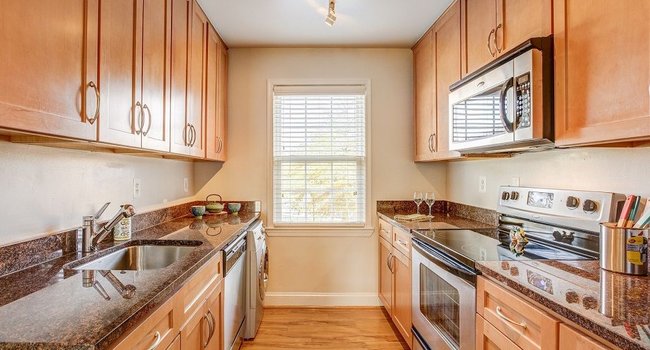 Myerton Apartments 68 Reviews Arlington Va Apartments For Rent Apartmentratings C