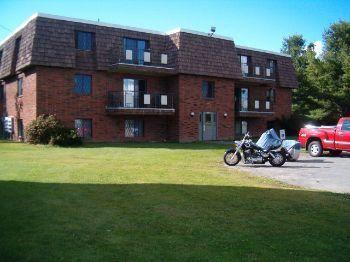 Orchard Park Apartments 17 Reviews Waterville Me Apartments For Rent Apartmentratings C