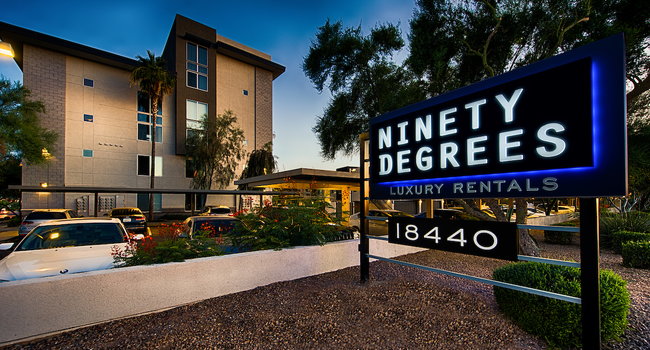 Ninety Degrees at Paradise Ridge Apartments - Phoenix AZ