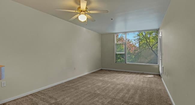 5819 Glisan Apartments 1 Reviews Portland Or Apartments For