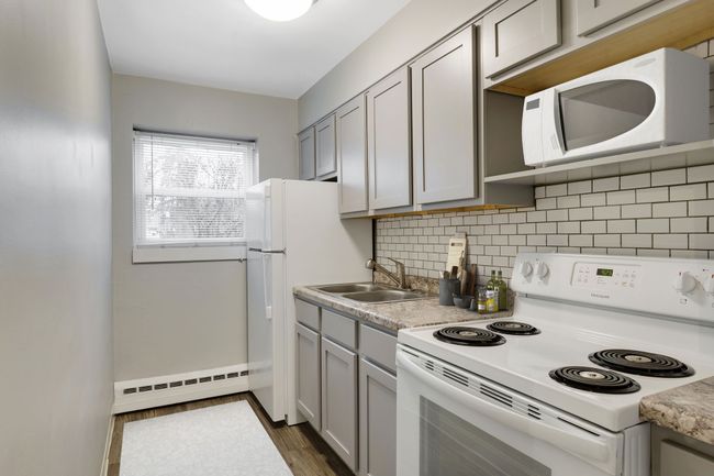 Minikahda Court Apartments - 91 Reviews | Saint Louis Park, MN