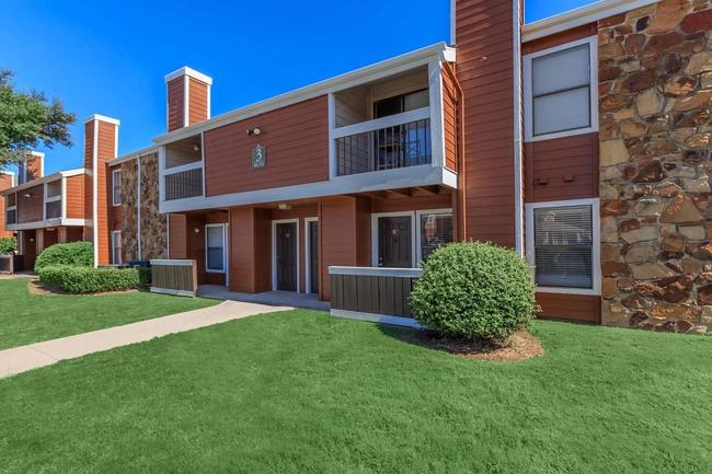 The Vibe - 93 Reviews | Denton, TX Apartments for Rent | ApartmentRatings©