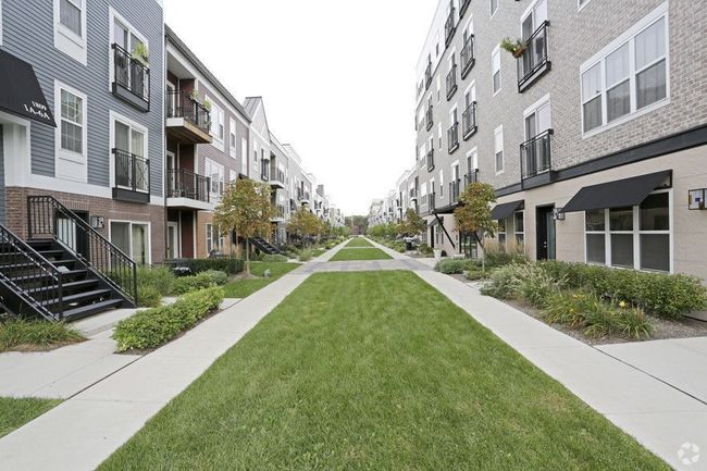 Ravenswood Terrace Apartments 17 Reviews Chicago Il Manager Uploaded Photo Of Ravenswood Terrace Apartments In Chicago Il