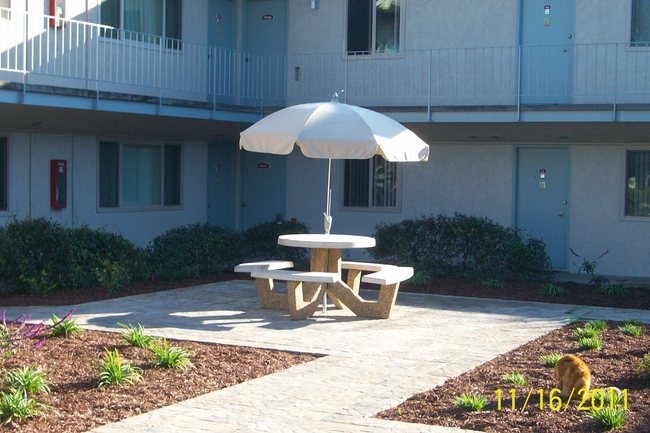 Plum Street Garden Apartments - 15 Reviews | Capitola, CA Apartments